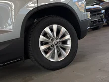 Škoda Karoq 4x4 Selection TDI DSG in Smokey Diamond-Silber Metallic