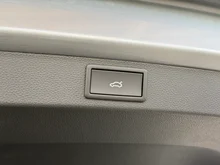 Škoda Karoq 4x4 Selection TDI DSG in Smokey Diamond-Silber Metallic