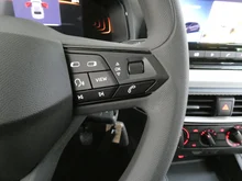 SEAT Ibiza Reference Edition 1.0 80PS in Nacht-Schwarz Metallic