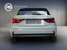 Audi A1 Sportback 25 TFSI intense in Pfeilgrau Perleffekt