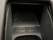 VW ID.4 Pro 4MOTION 220 kW Business -77 kWh in C2A1 Mondsteingrau Dach schwarz