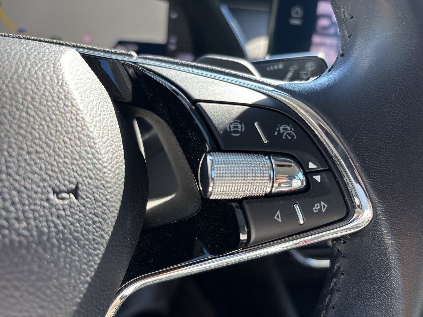 Škoda OCTAVIA Combi Premium TDI DSG | Bild 12 von 21