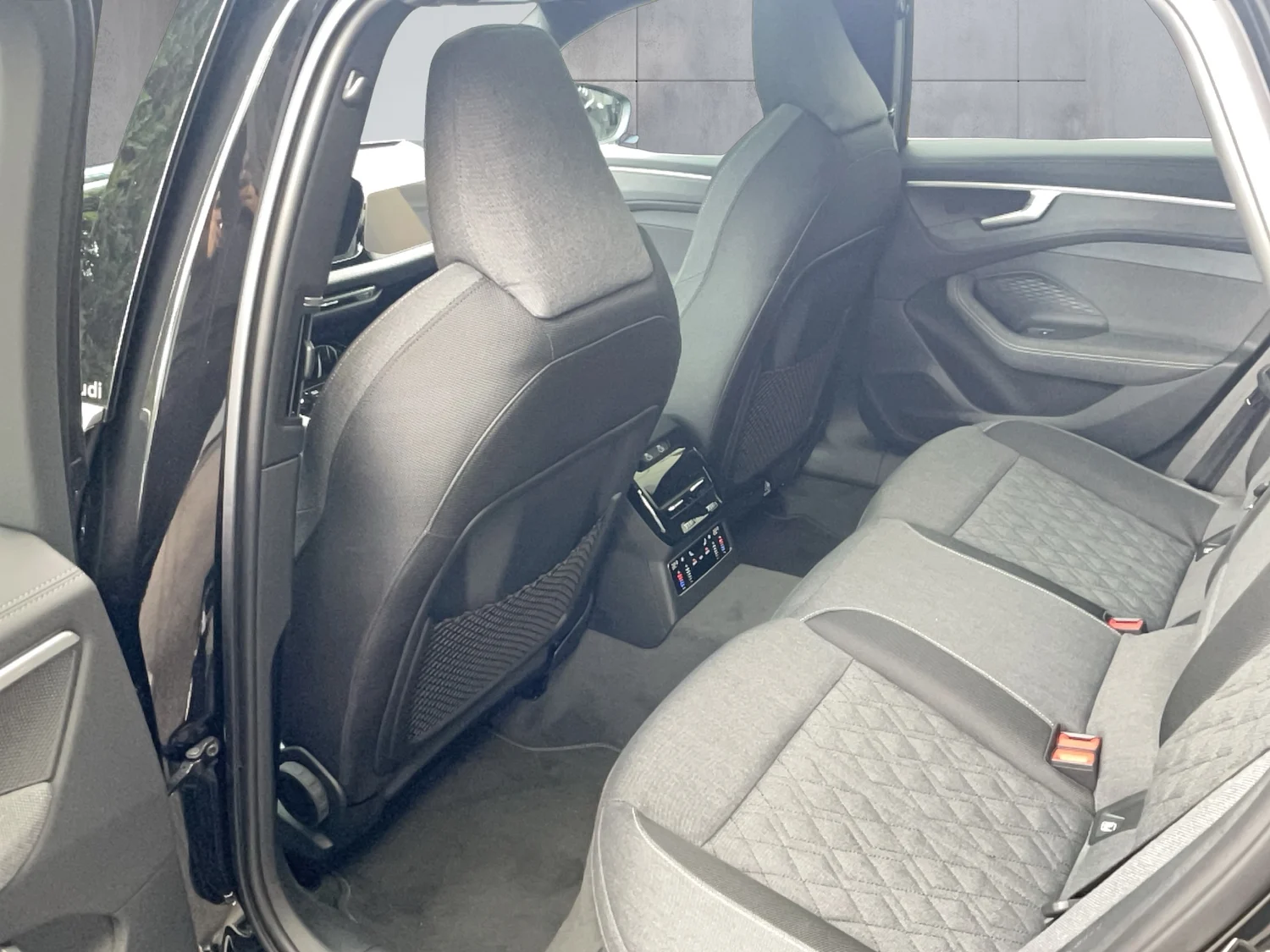 Bild eines Audi A6 Avant quattro TDI 150 kW