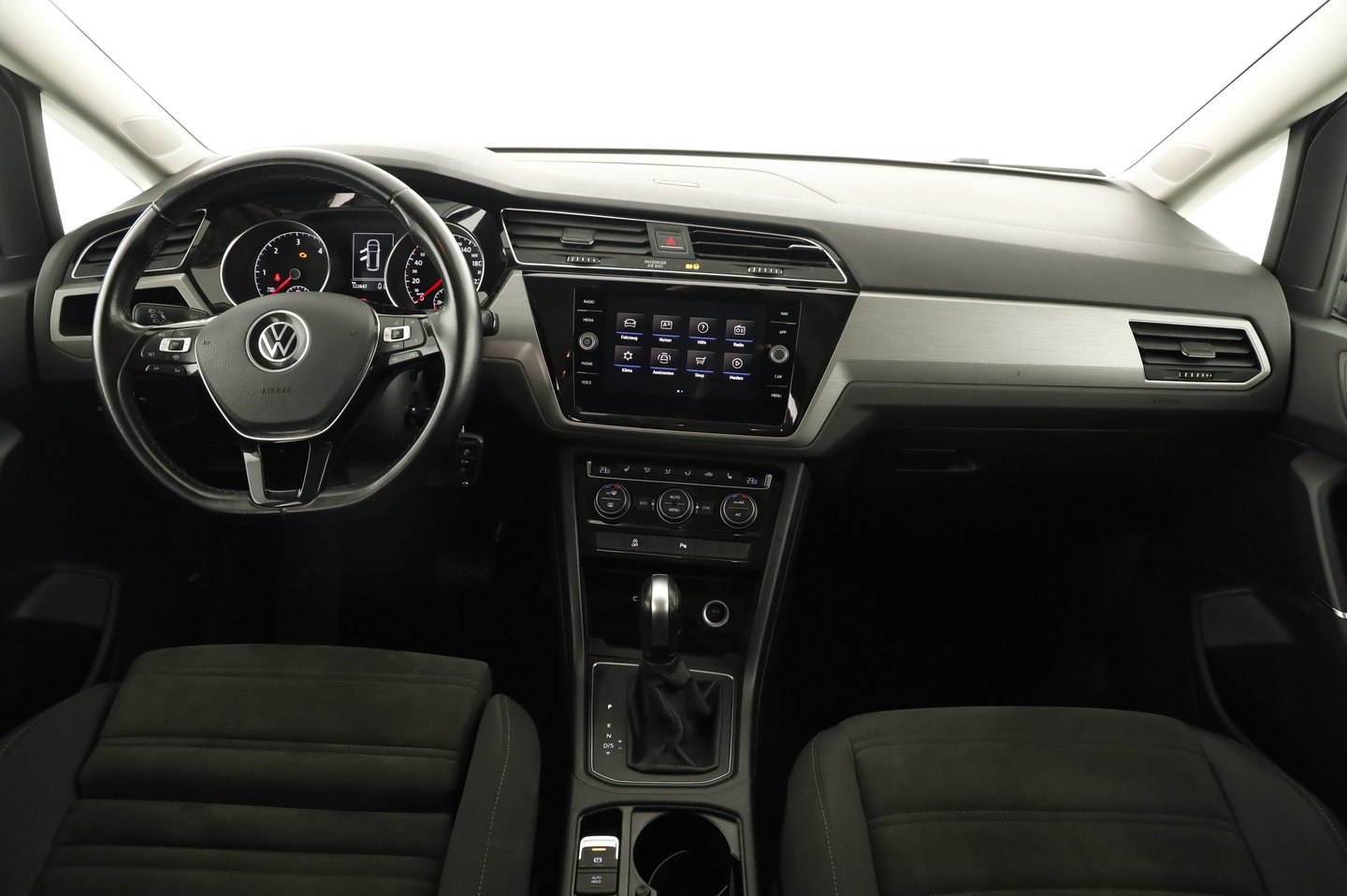 VW Touran Comfortline TDI SCR | Bild 14 von 30