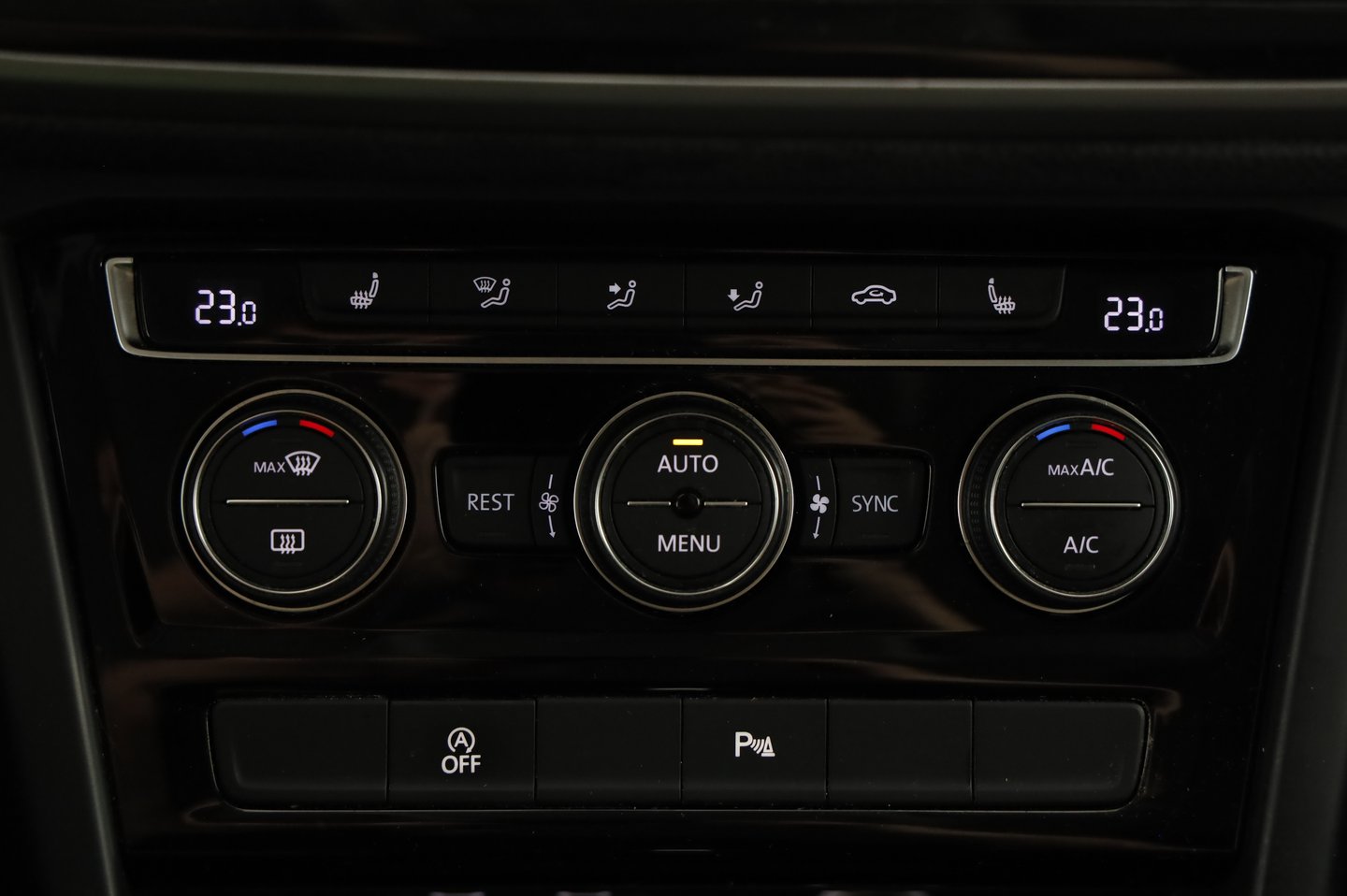 VW Touran Comfortline TDI SCR | Bild 22 von 30