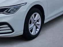 VW Golf Variant Life TDI in Pure White