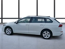 VW Golf Variant Life TDI in Pure White