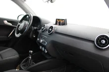 Audi A1 Sportback 1.0 TFSI intense in brillantschwarz Klar