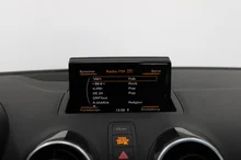Audi A1 Sportback 1.0 TFSI intense in brillantschwarz Klar