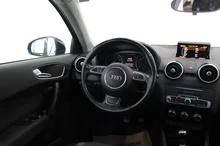 Audi A1 Sportback 1.0 TFSI intense in brillantschwarz Klar