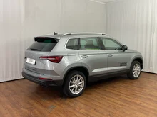 Škoda Karoq 4x4 Selection TDI DSG in Smokey Diamond-Silber Metallic