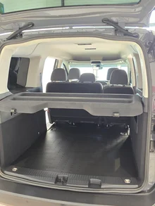 VW Caddy Kombi Maxi TDI in Puregrey