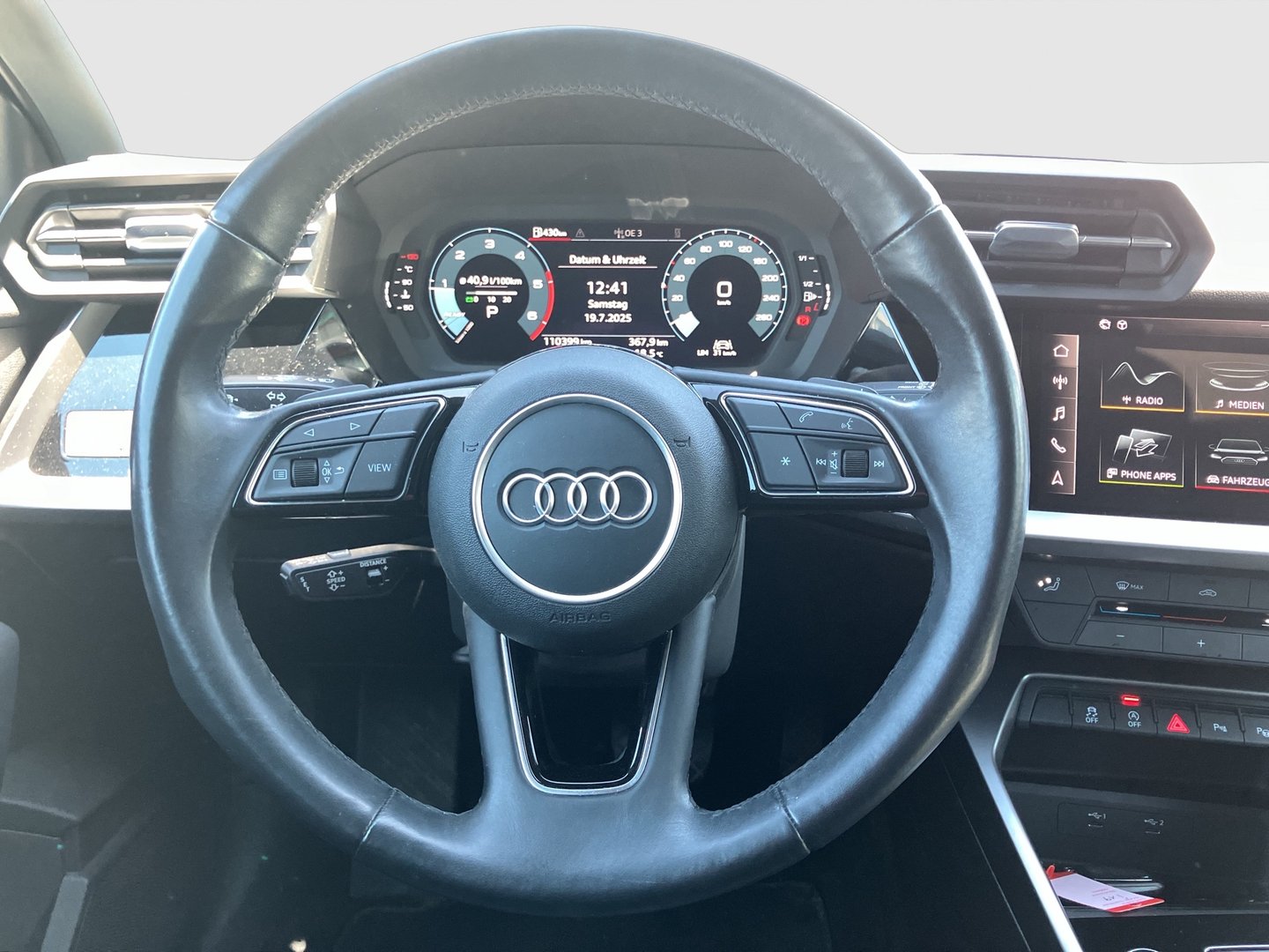 Audi A3 Sportback 35 TDI S line exterieur | Bild 11 von 23