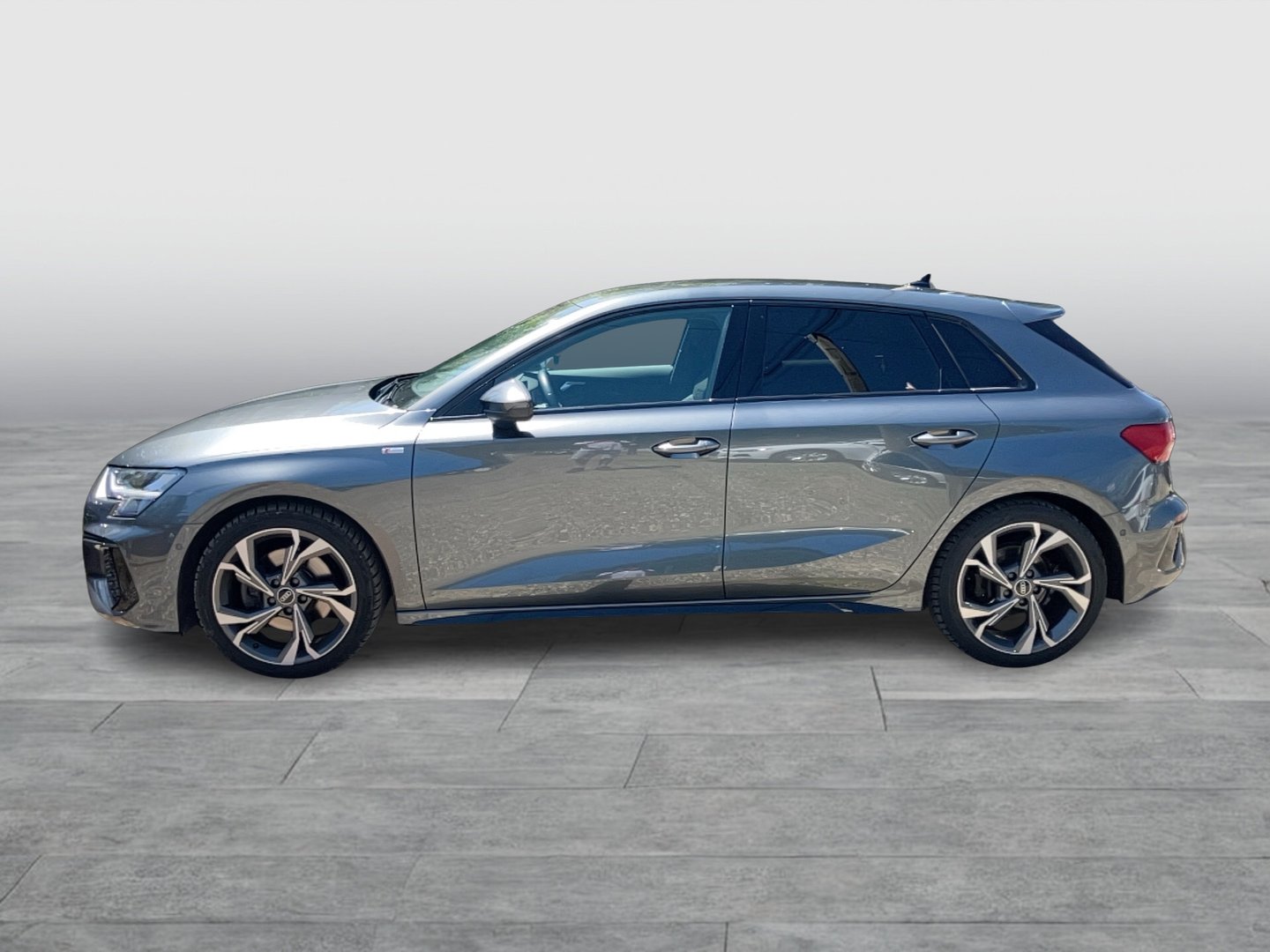 Audi A3 Sportback 35 TDI S line exterieur | Bild 2 von 23