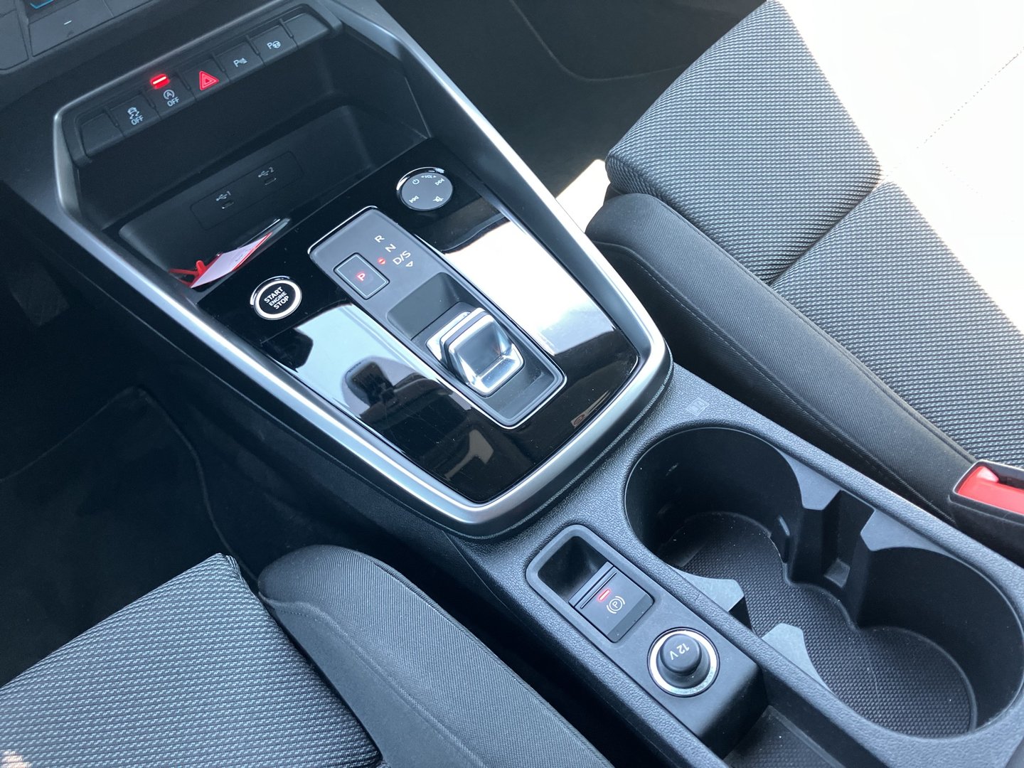 Audi A3 Sportback 35 TDI S line exterieur | Bild 19 von 23