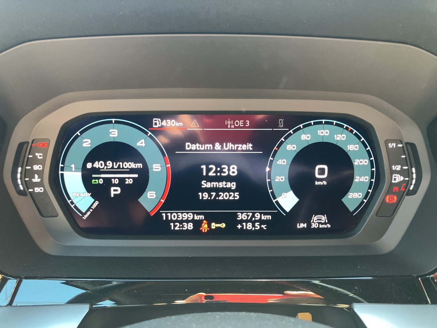 Audi A3 Sportback 35 TDI S line exterieur | Bild 12 von 23