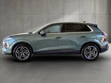 Audi Q3 TFSI quattro 150 kW  intense in Salbeigrün Metallic