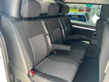 Peugeot Expert Premium Kasten L1H1 2,0 BlueHDi 180 Aut. S&S in weiß