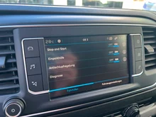 Peugeot Expert Premium Kasten L1H1 2,0 BlueHDi 180 Aut. S&S in weiß