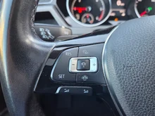 VW Touran Sky TDI DSG in Pure White