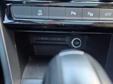 VW Touran Sky TDI DSG in Pure White