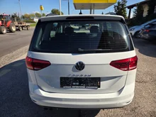 VW Touran Sky TDI DSG in Pure White