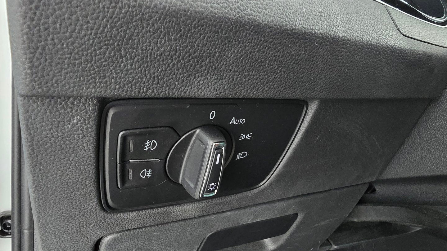 VW Passat Variant Business TDI DSG | Bild 11 von 25