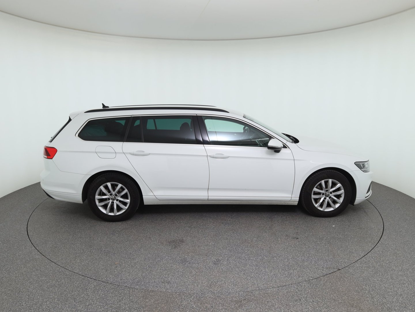 VW Passat Variant Business TDI DSG | Bild 4 von 25