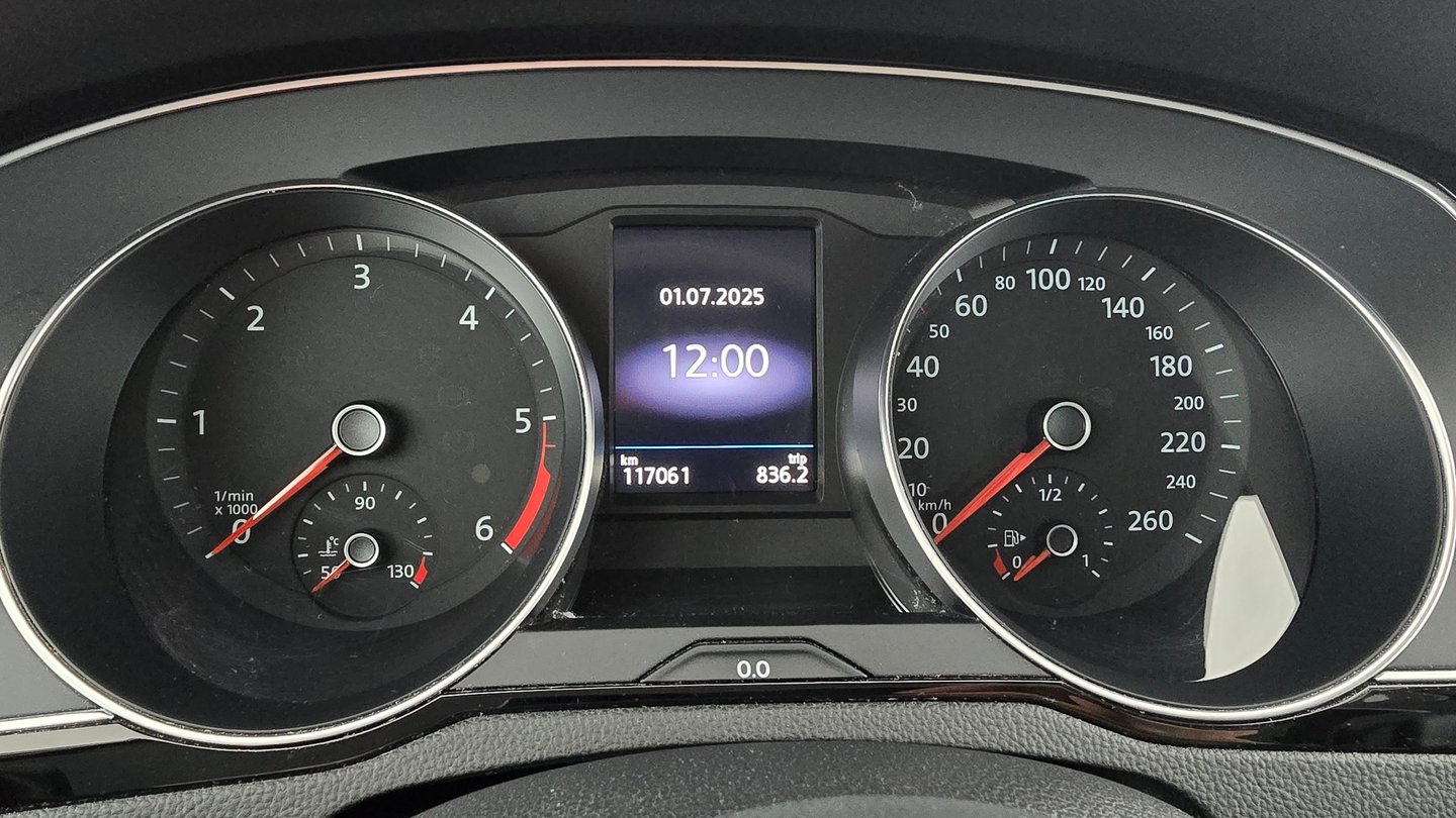 VW Passat Variant Business TDI DSG | Bild 14 von 25