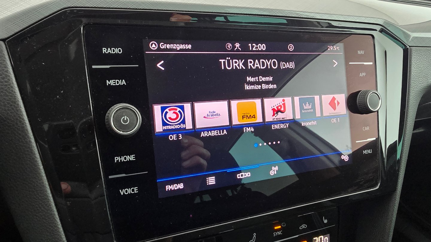 VW Passat Variant Business TDI DSG | Bild 17 von 25