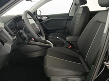 Audi A1 Sportback 25 TFSI intense in Mythosschwarz Metallic