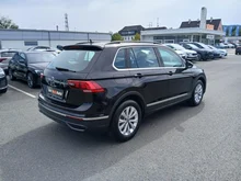 VW Tiguan TSI ACT in Deep Black Perleffekt