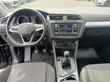 VW Tiguan TSI ACT in Deep Black Perleffekt
