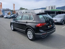 VW Tiguan TSI ACT in Deep Black Perleffekt