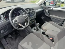 VW Tiguan TSI ACT in Deep Black Perleffekt