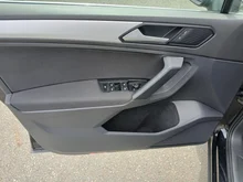 VW Tiguan TSI ACT in Deep Black Perleffekt