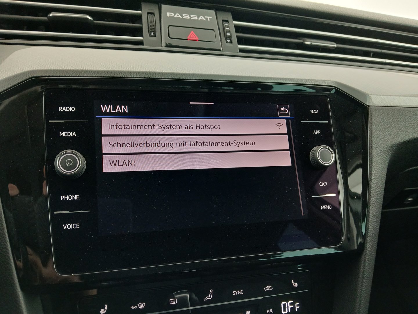 VW Passat Variant Business TDI DSG | Bild 26 von 33