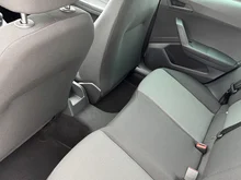 SEAT Arona Reference Edition 1.0 TSI in Candy-Weiß