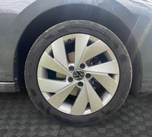 VW Golf Life mHEV TSI DSG in Delfingrau Metallic