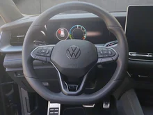 VW Tayron Sport eHybrid DSG 150kW in Grenadillschwarz Metallic