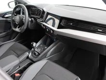 Audi A1 Sportback 35 TFSI intense in Tausilber Metallic