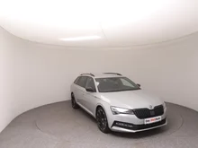 Škoda Superb Combi Sportline TDI DSG in Stahl-Grau