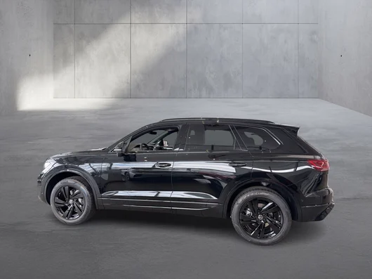Bild eines VW Touareg R-Line TDI 4M. Final Edition