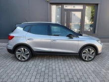 SEAT Arona FR 1.0 TSI DSG in Florett-Silber Metallic Dach Nacht-Schwa