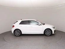 Thumbnail-Foto von Fahrzeug