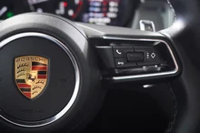 Porsche Macan in dolomitsilbermetallic