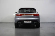 Porsche Macan in dolomitsilbermetallic