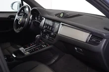 Porsche Macan in dolomitsilbermetallic