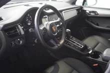 Porsche Macan in dolomitsilbermetallic