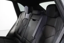 Porsche Macan in dolomitsilbermetallic